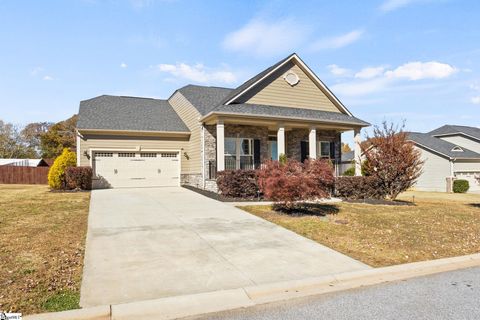 Photo of 5 Brennan Place, Greenville, SC 29609 (MLS # 1574948)