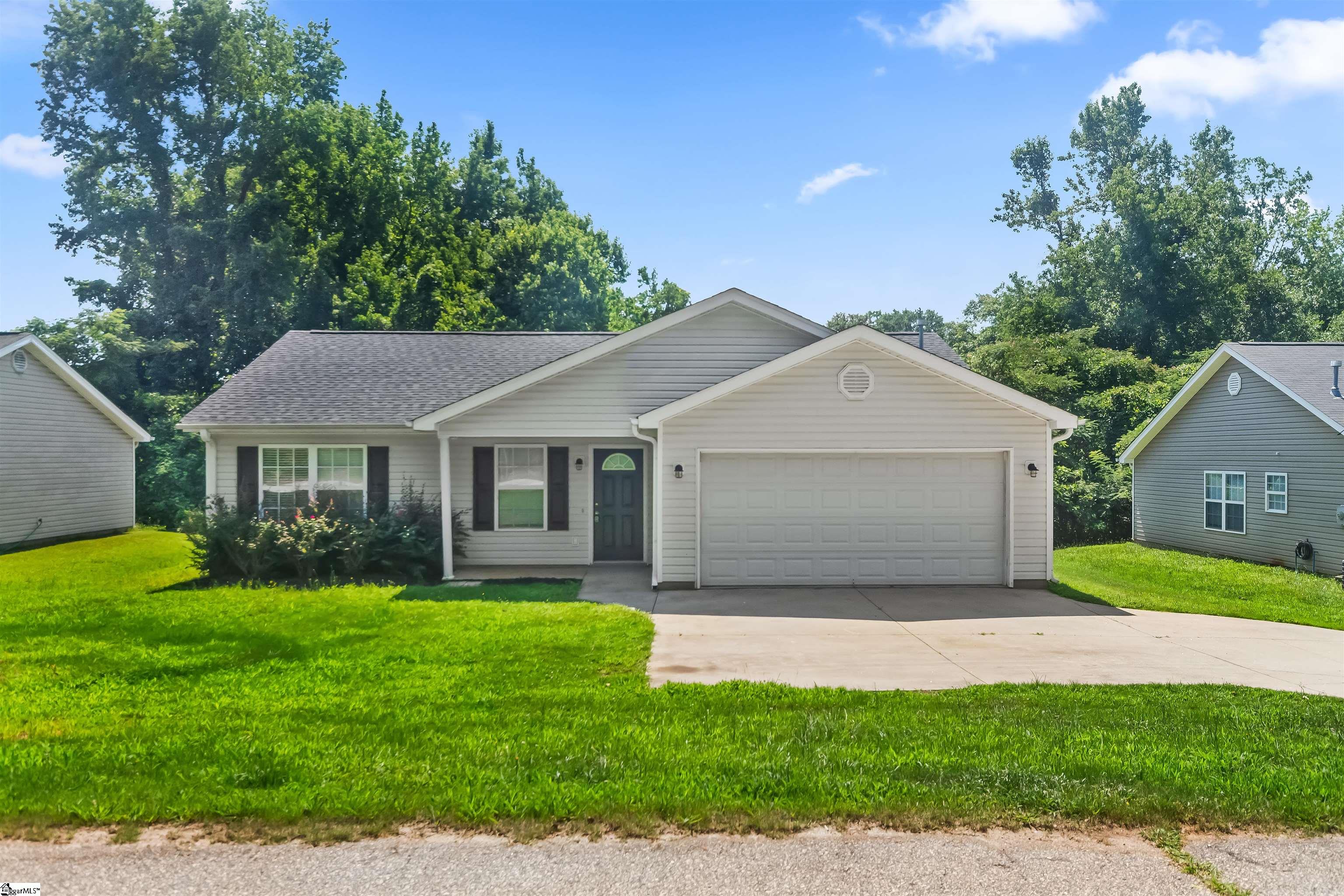Photo 1 of 14 — 208 Mcconnell Road, Taylors, SC 29687