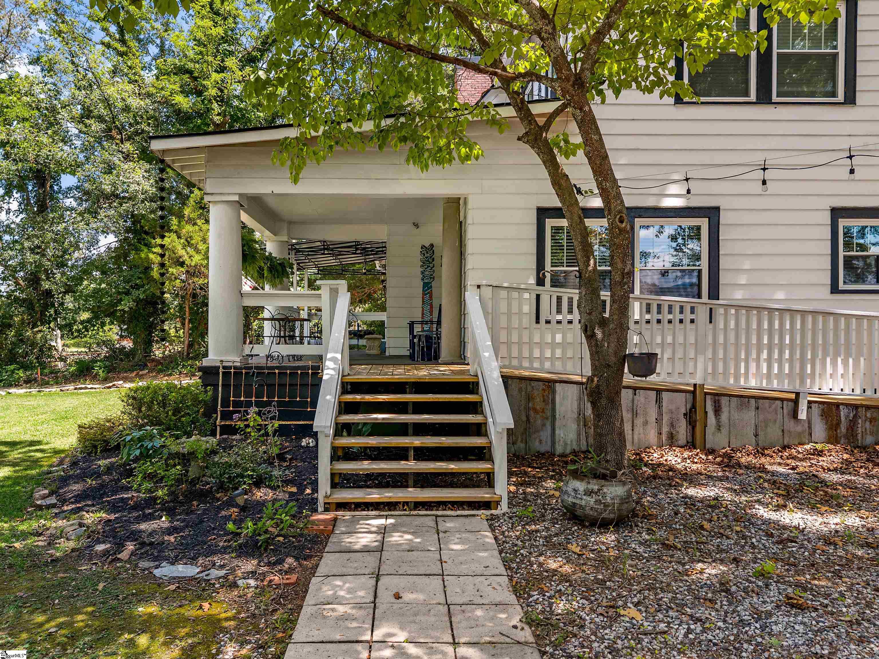 409 N Howard Avenue