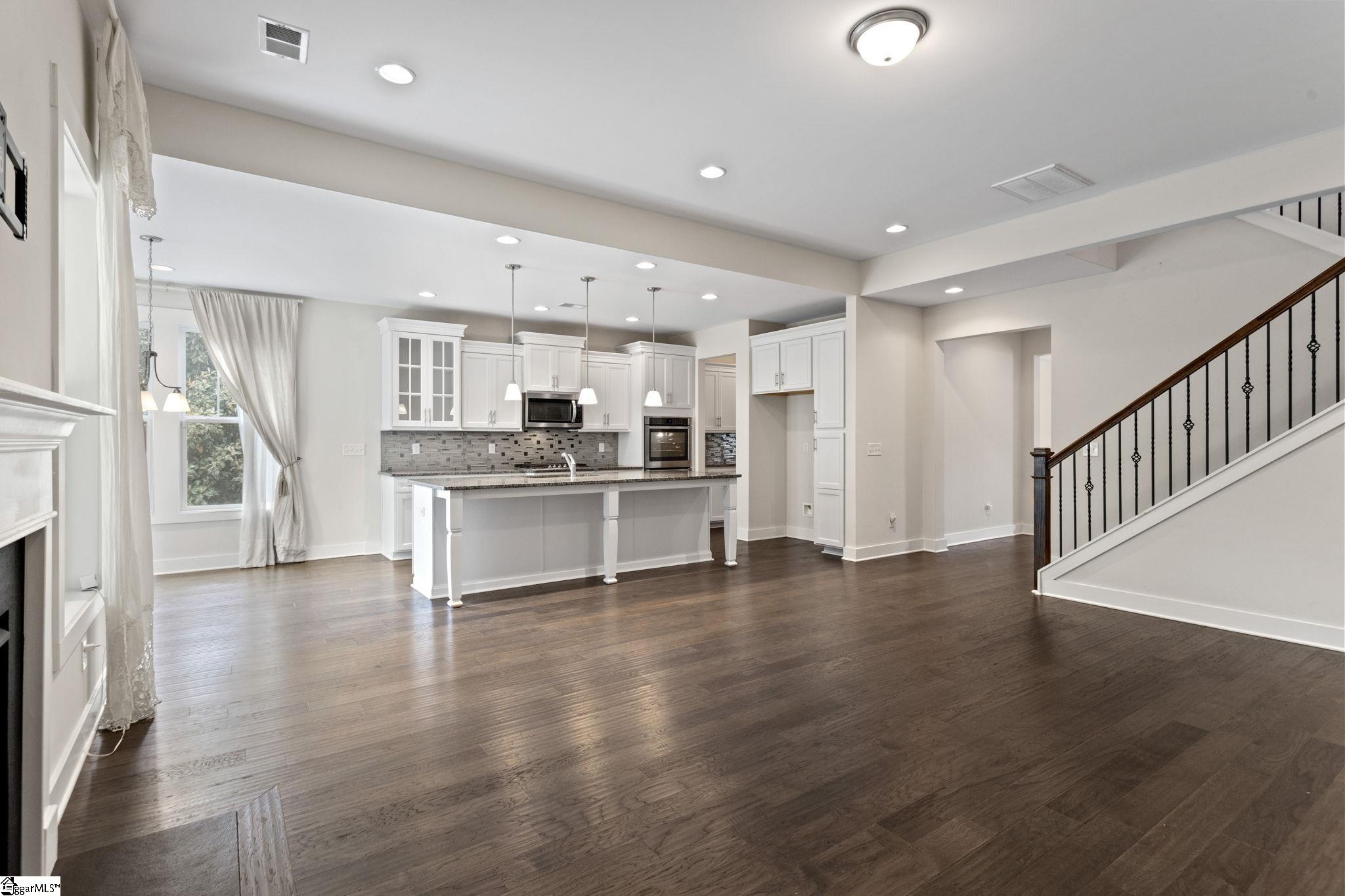 Greer, South Carolina 29650, United States, 4 Bedrooms Bedrooms, ,4 BathroomsBathrooms,Residential,Active,123012