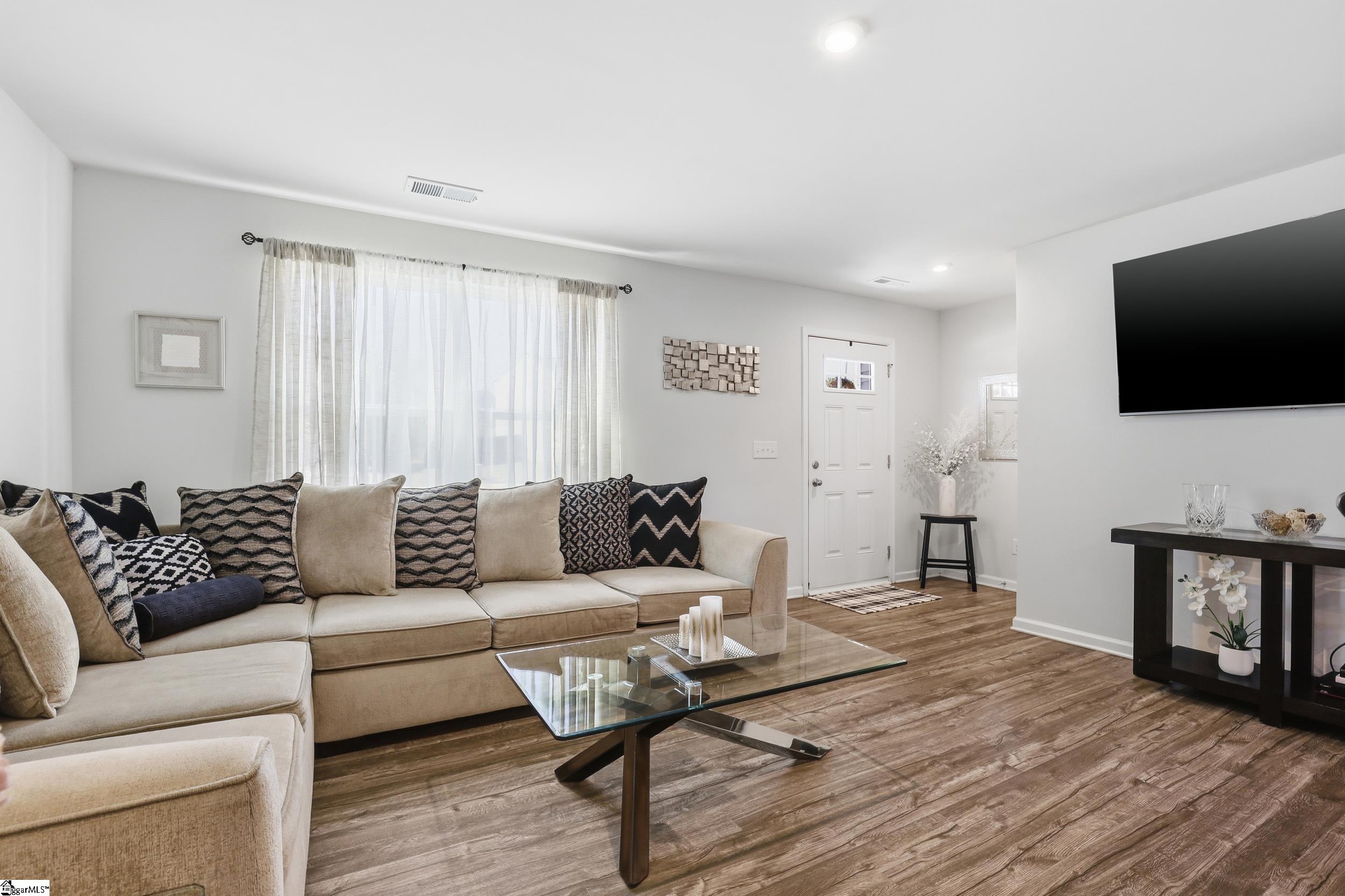378 Hobson Way