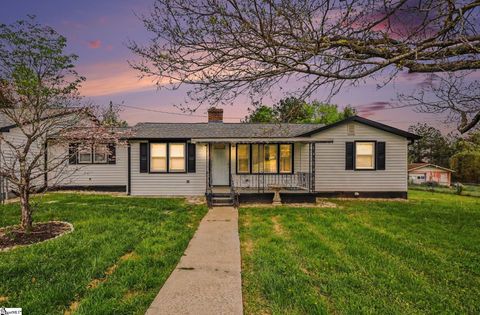 Photo of 274 Gibson Road, Easley, SC 29640 (MLS # 1587413)