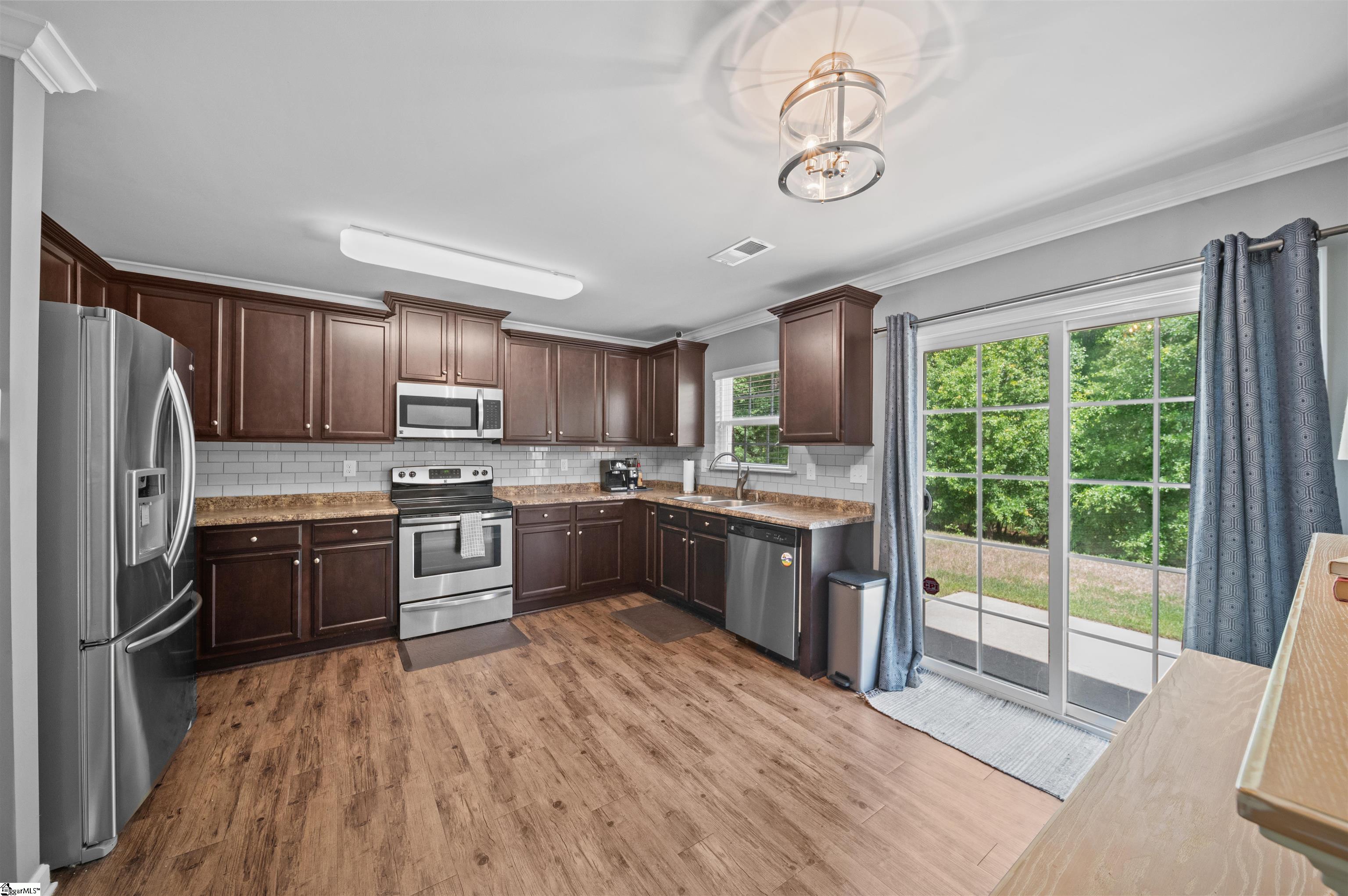 Anderson, South Carolina 29621, United States, 4 Bedrooms Bedrooms, ,3 BathroomsBathrooms,Residential,Contingent,123874