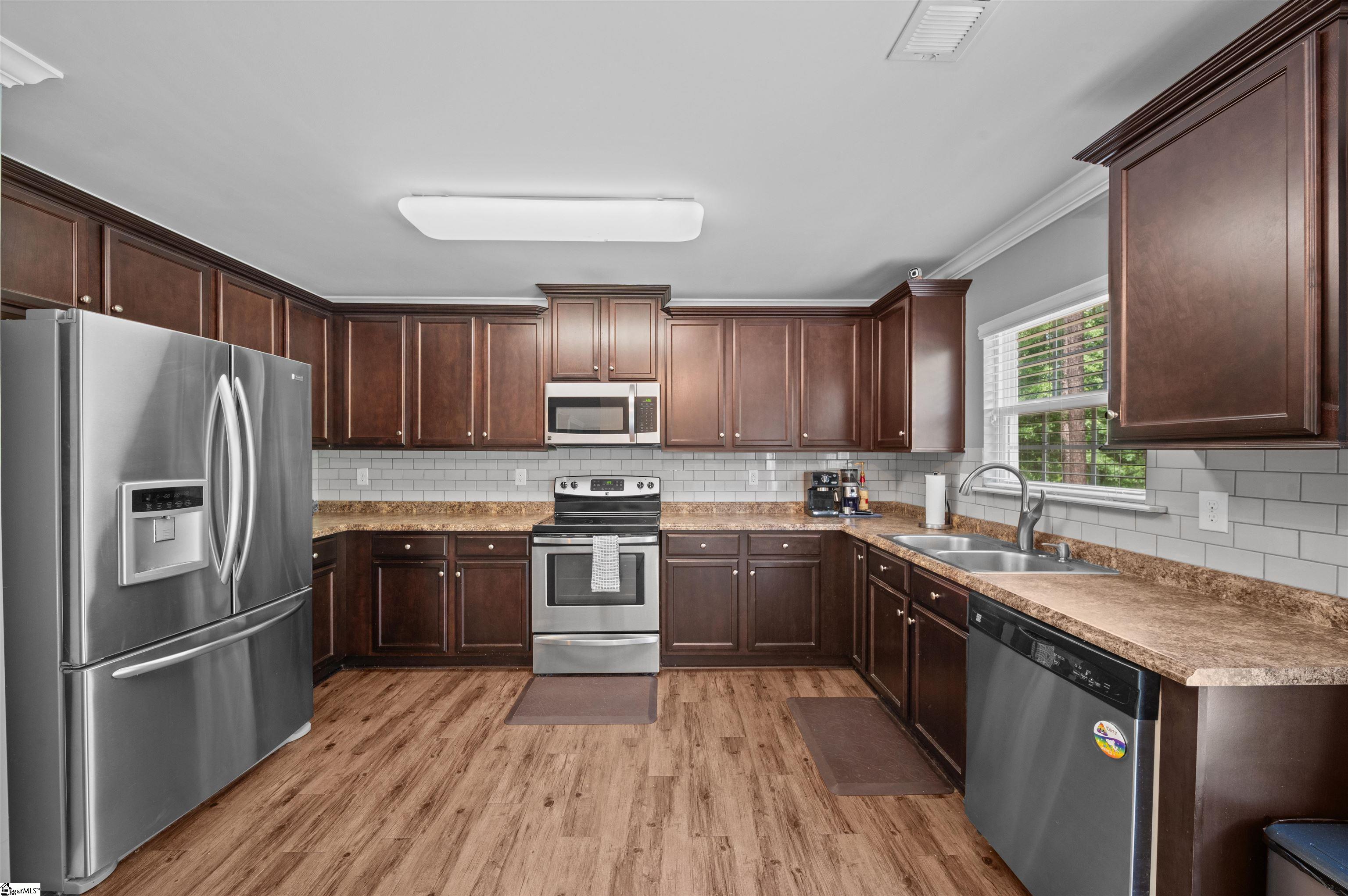 Anderson, South Carolina 29621, United States, 4 Bedrooms Bedrooms, ,3 BathroomsBathrooms,Residential,Contingent,123874