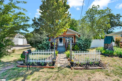 Photo of 24 Bryson Street, Greenville, SC 29611 (MLS # 1589363)