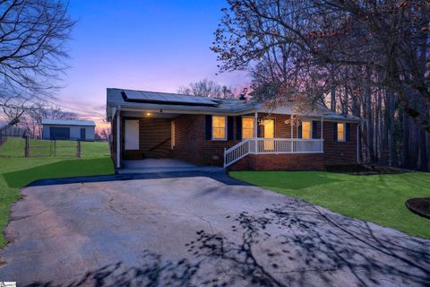 Photo of 189 Birchwood Drive, Roebuck, SC 29376 (MLS # 1583799)