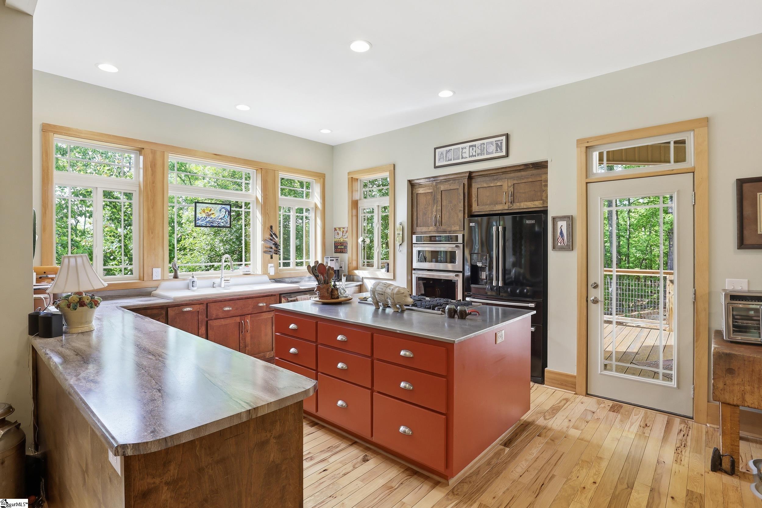 123 Summit Pine