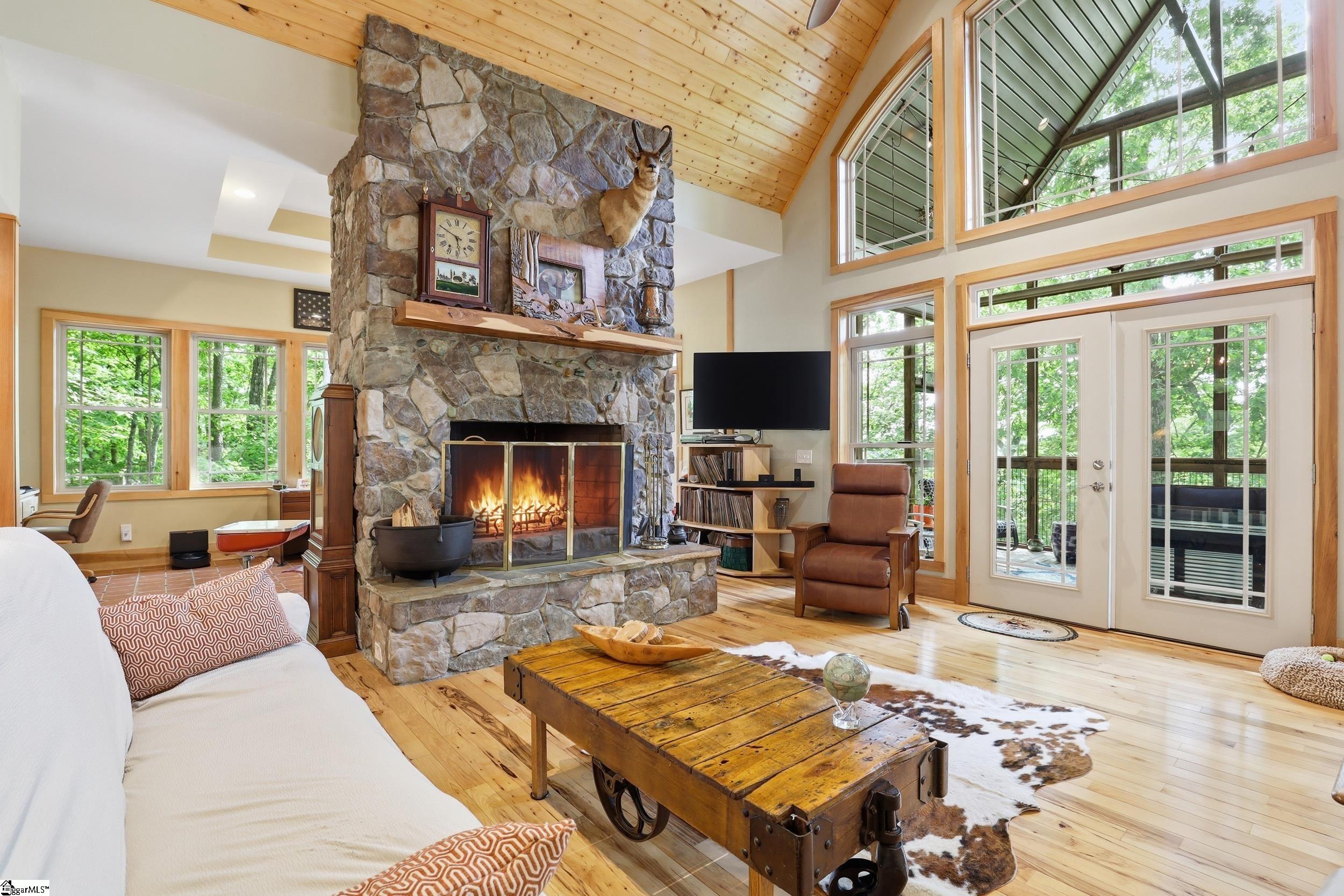 123 Summit Pine