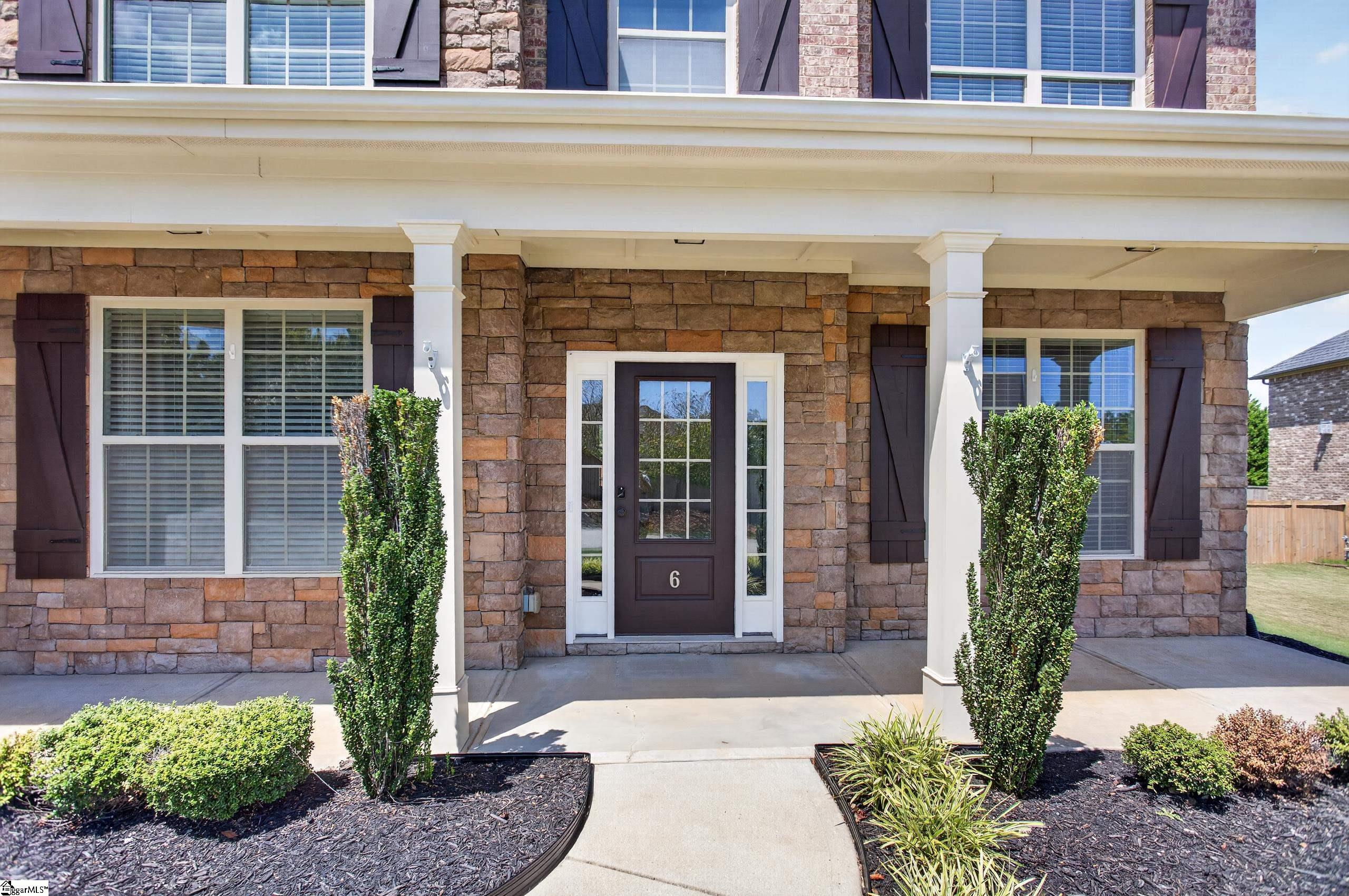 6 Duxbury Lane