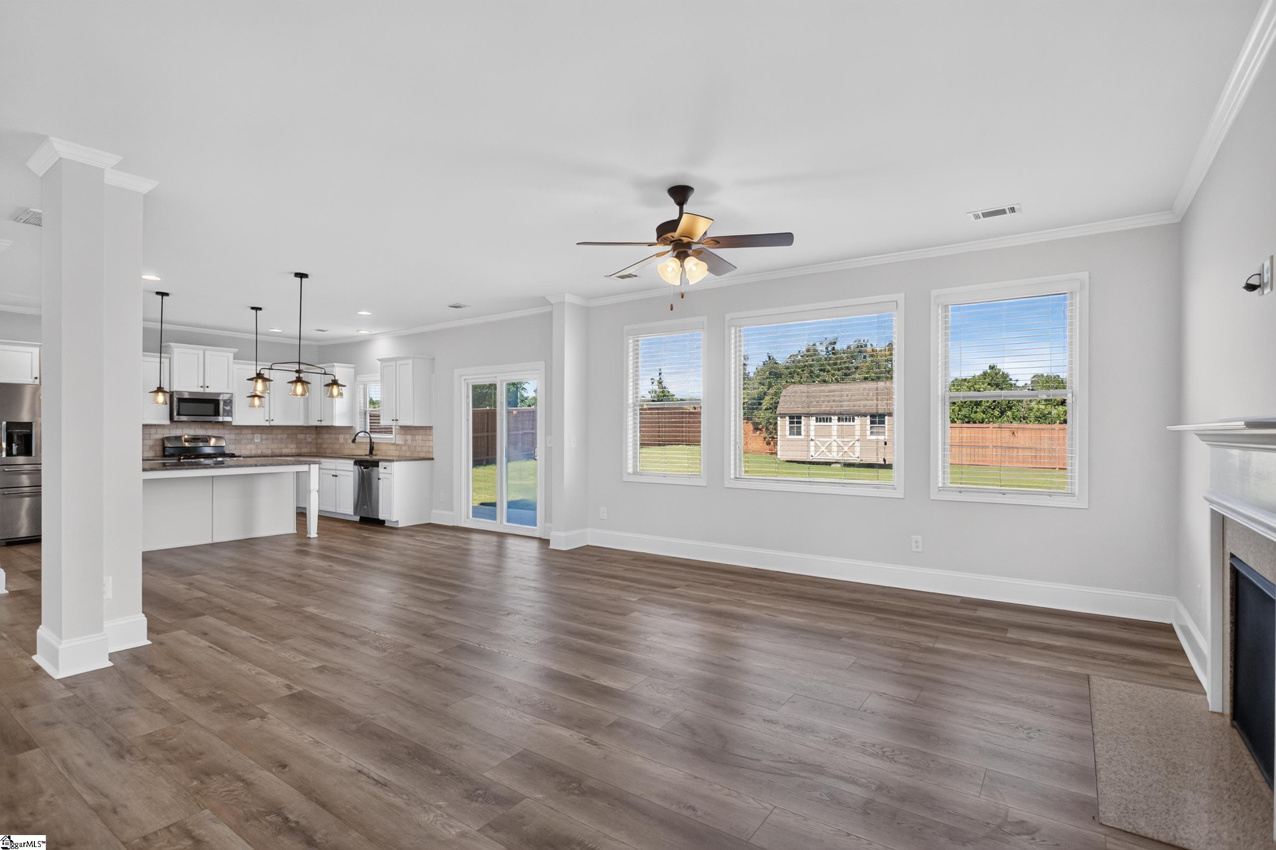 6 Duxbury Lane