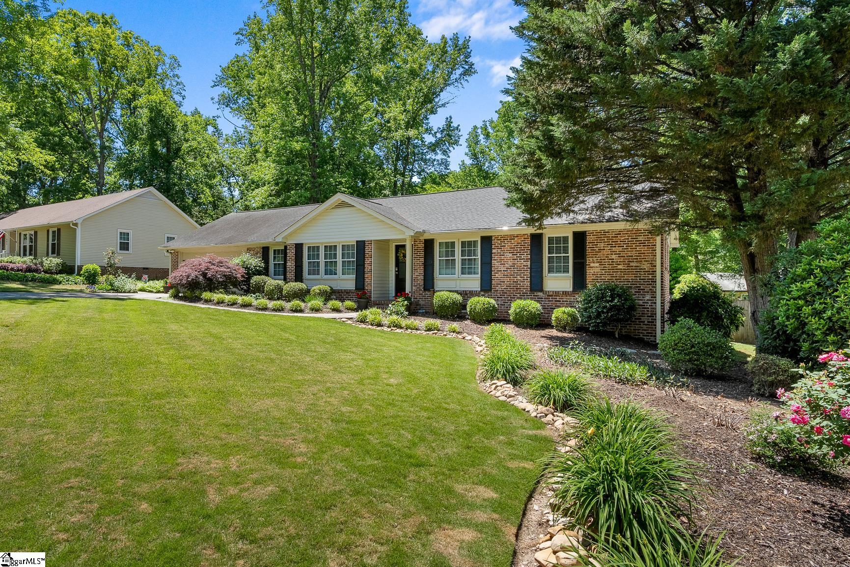 407 Gray Fox Square