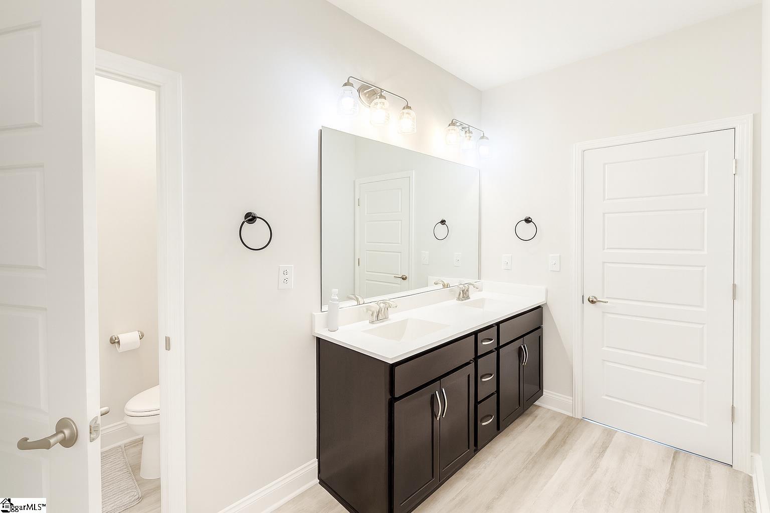 Piedmont, South Carolina 29673, United States, 4 Bedrooms Bedrooms, ,2 BathroomsBathrooms,Residential,Active,214105