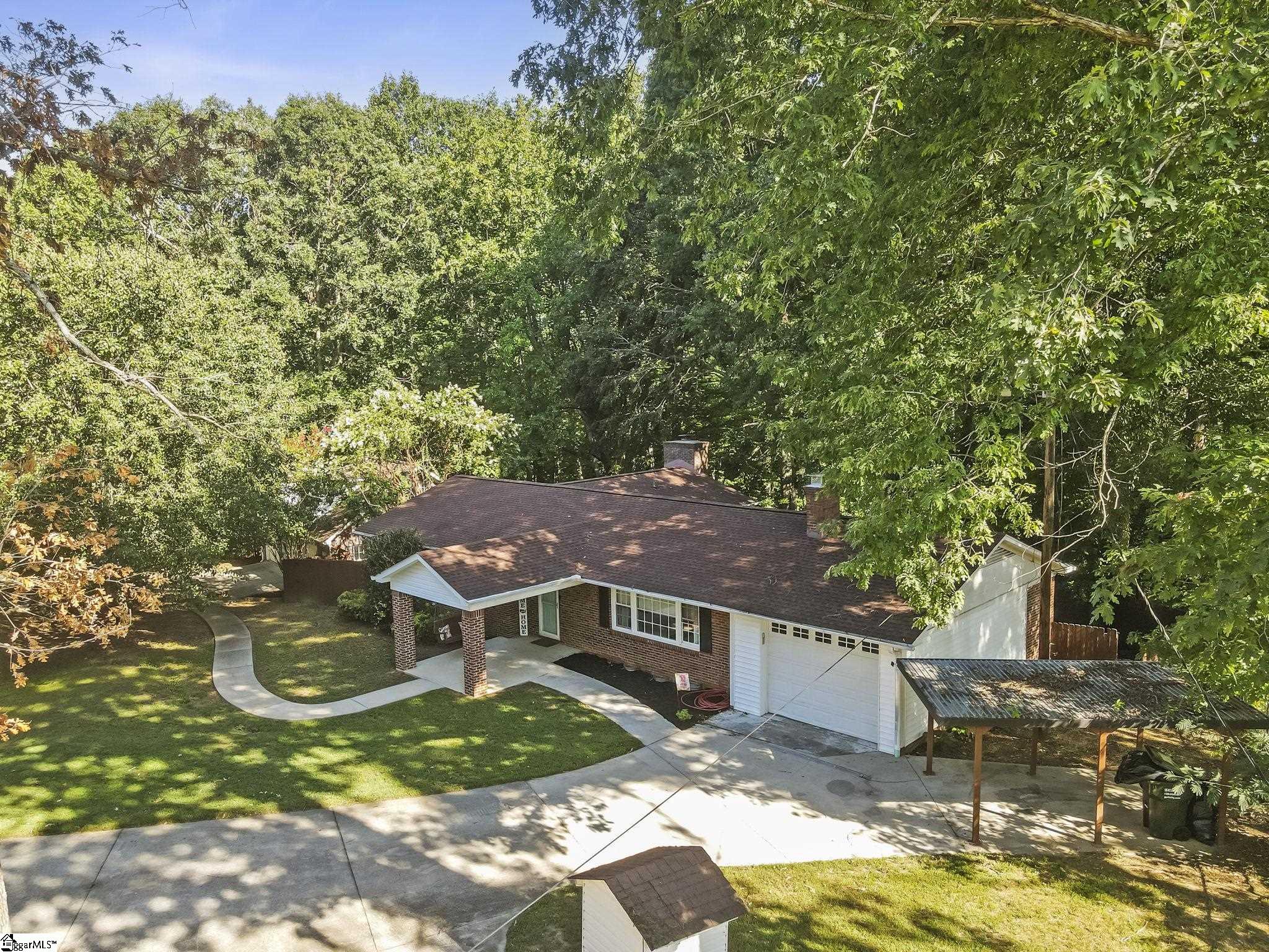 Simpsonville, South Carolina 29680, United States, 4 Bedrooms Bedrooms, ,2 BathroomsBathrooms,Residential,Contingent,180415