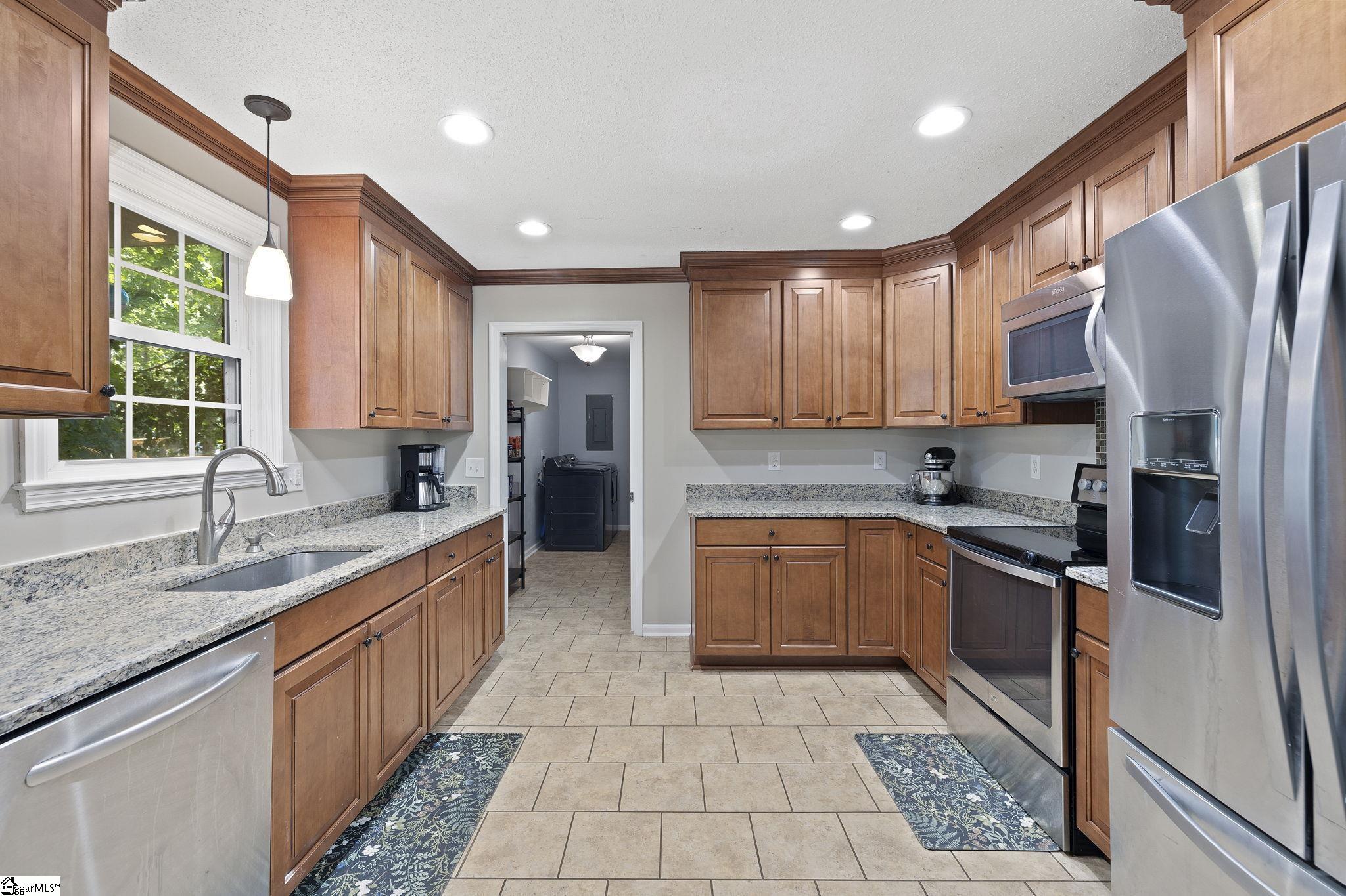 Simpsonville, South Carolina 29680, United States, 4 Bedrooms Bedrooms, ,2 BathroomsBathrooms,Residential,Contingent,180415