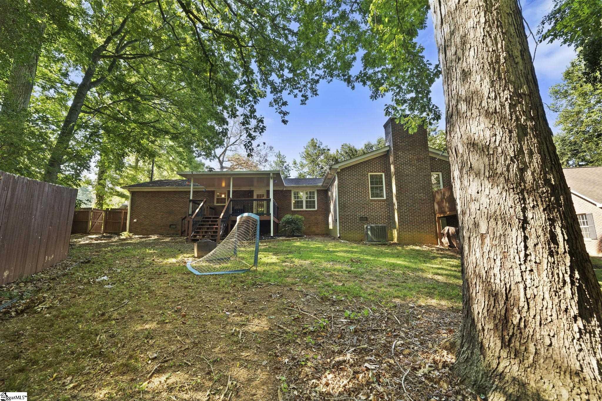 Simpsonville, South Carolina 29680, United States, 4 Bedrooms Bedrooms, ,2 BathroomsBathrooms,Residential,Contingent,180415