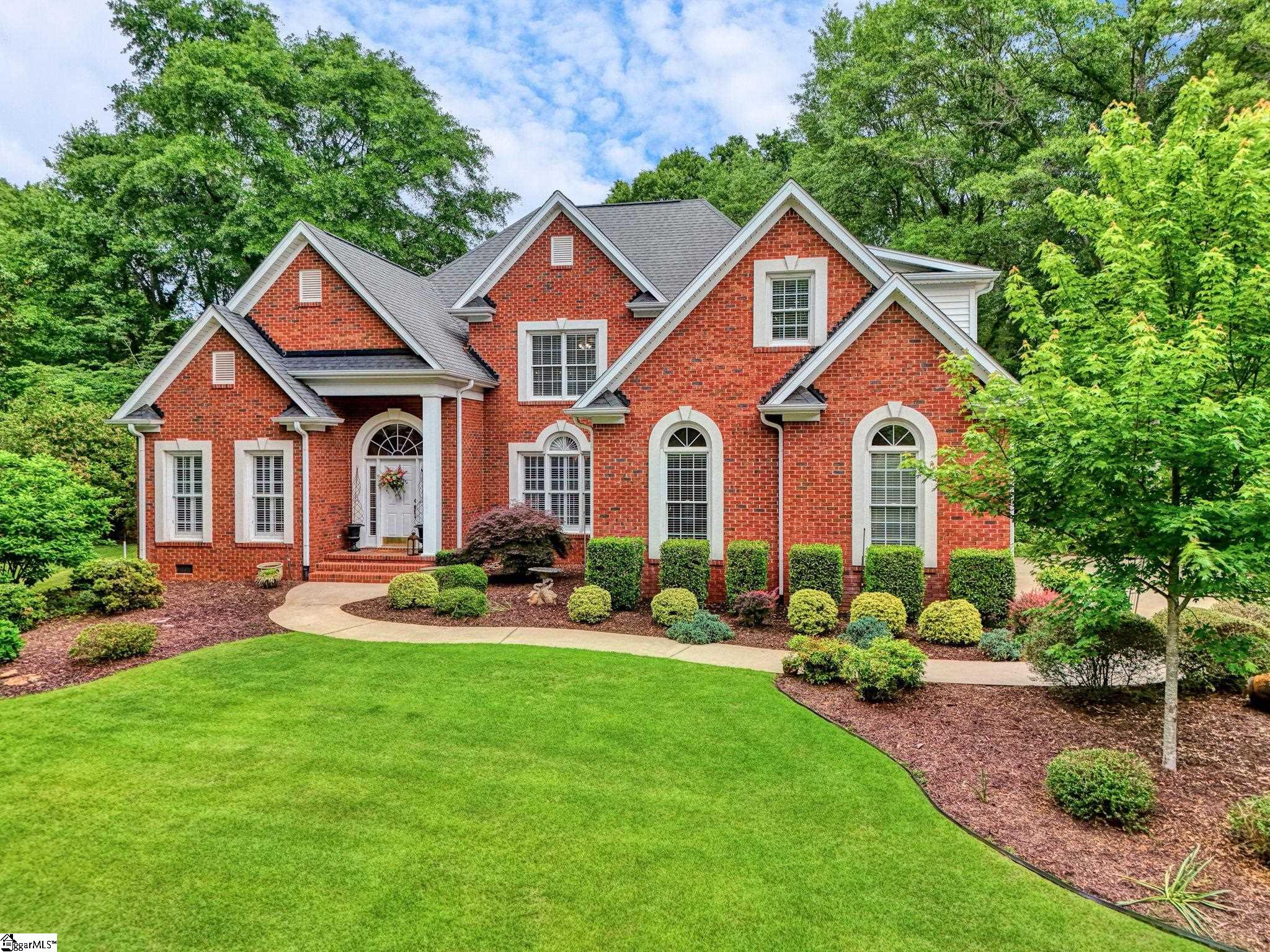 14 Wolf Run Drive