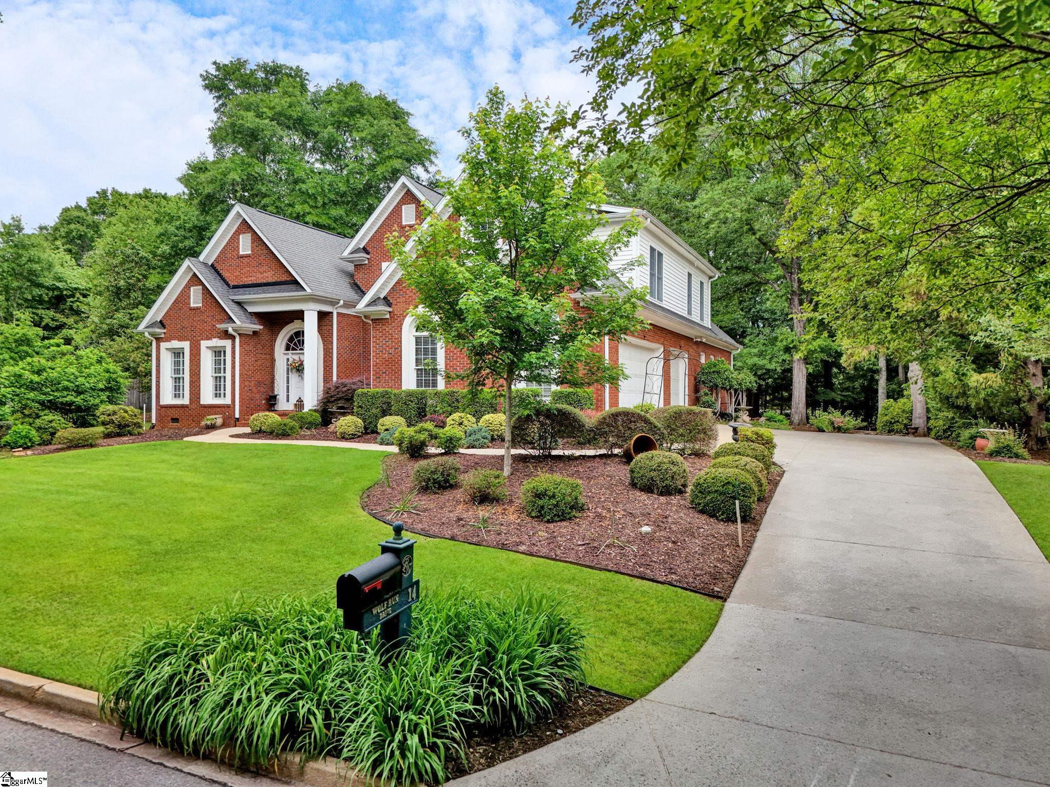 14 Wolf Run Drive