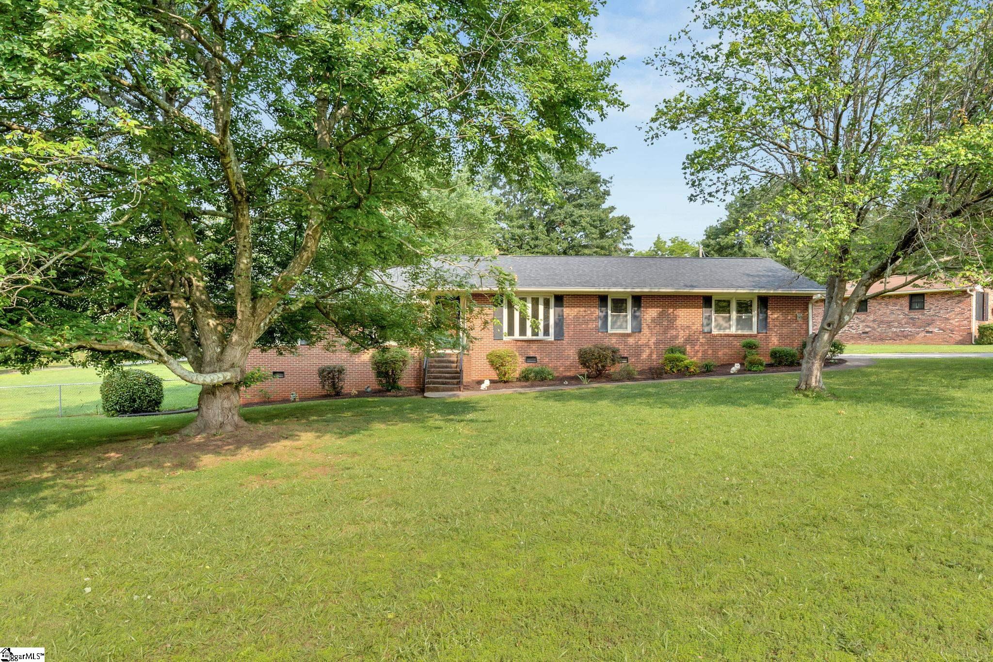 Anderson, South Carolina 29625, United States, 4 Bedrooms Bedrooms, ,3 BathroomsBathrooms,Residential,Pending,145204