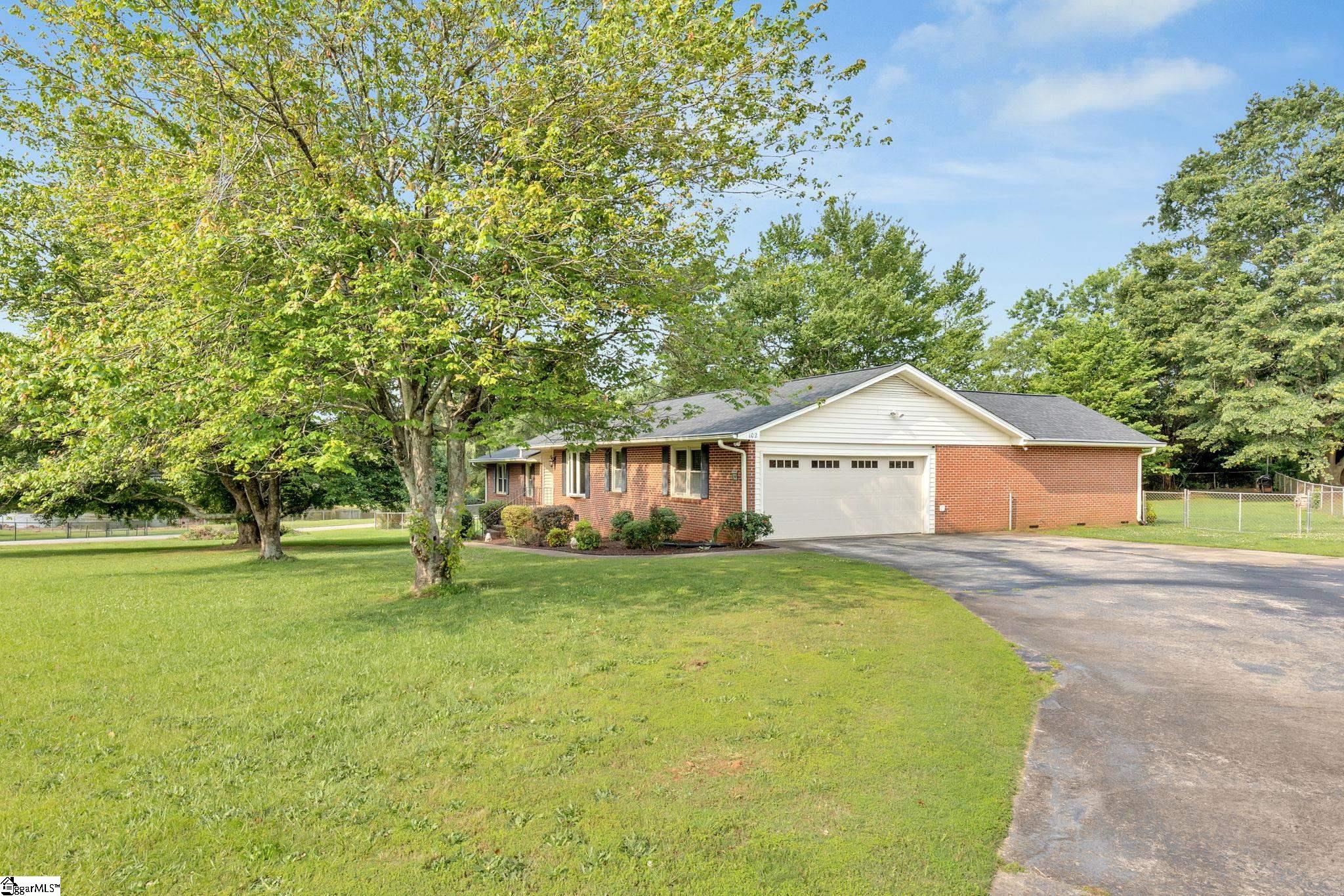 Anderson, South Carolina 29625, United States, 4 Bedrooms Bedrooms, ,3 BathroomsBathrooms,Residential,Pending,145204