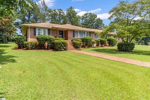 Photo of 205 Dixon Street, Clinton, SC 29325 (MLS # 1600364)