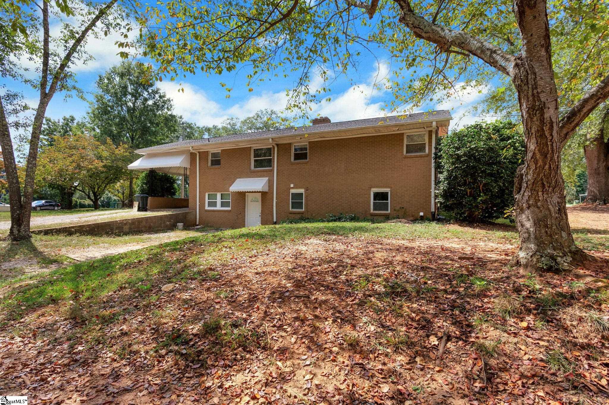 301 Crestwood Drive