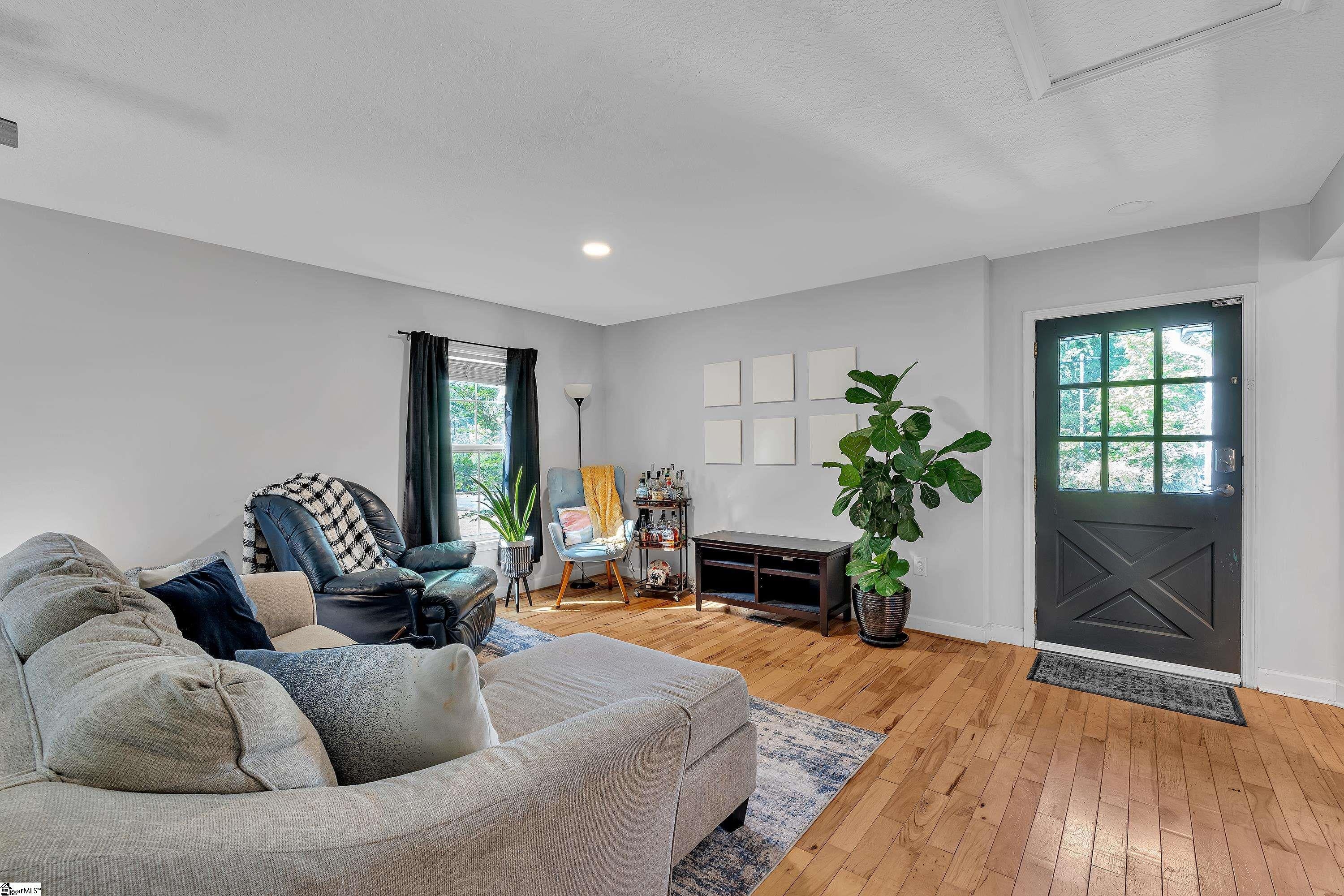 Real Estate Search 1 919 Berkeley Drive