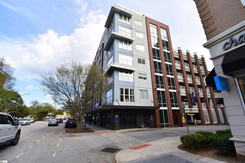 Photo of 100 E Washington Street Apt 32 #Apt 32, Greenville, SC 29601 (MLS # 1587898)