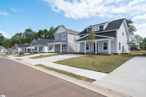 Photo of 204 Waltham Court, Greenville, SC 29617 (MLS # 1572720)