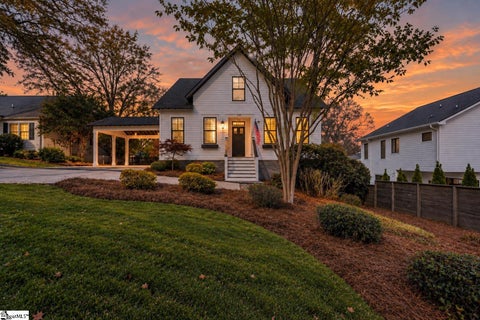 Photo of 425 E Faris Road, Greenville, SC 29605 (MLS # 1604044)