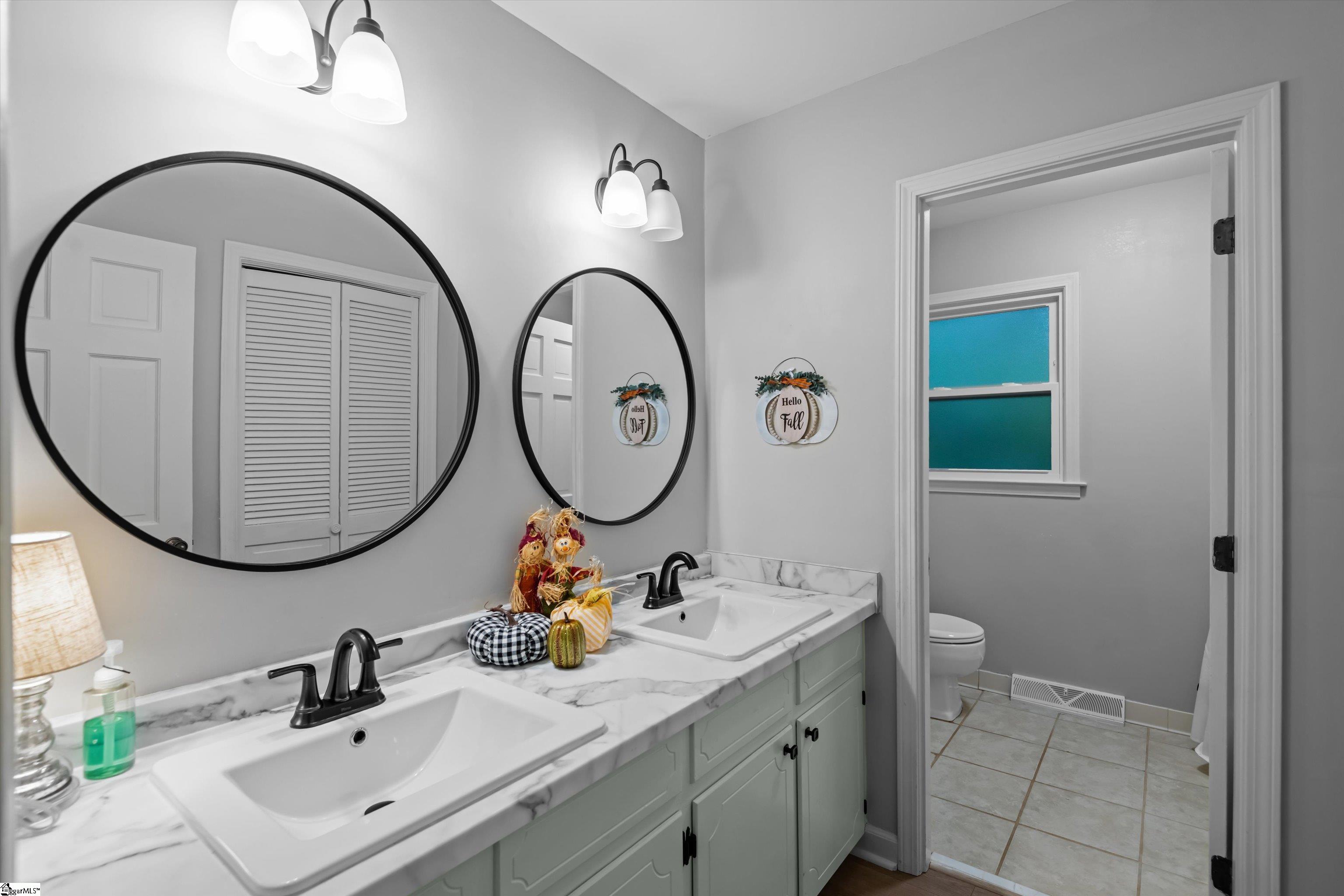 Anderson, South Carolina 29621, United States, 3 Bedrooms Bedrooms, ,2 BathroomsBathrooms,Residential,Active,218163