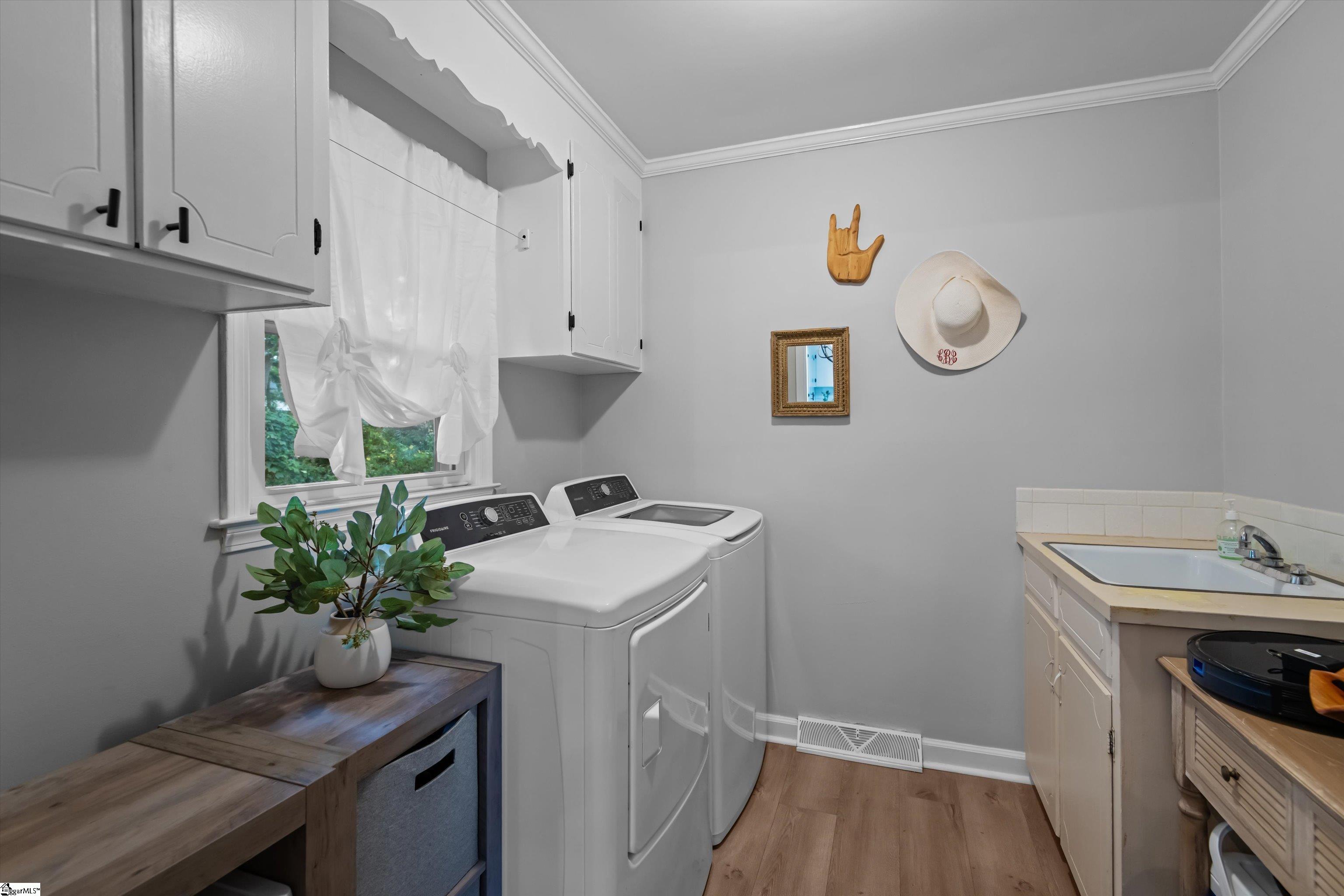 Anderson, South Carolina 29621, United States, 3 Bedrooms Bedrooms, ,2 BathroomsBathrooms,Residential,Active,218163