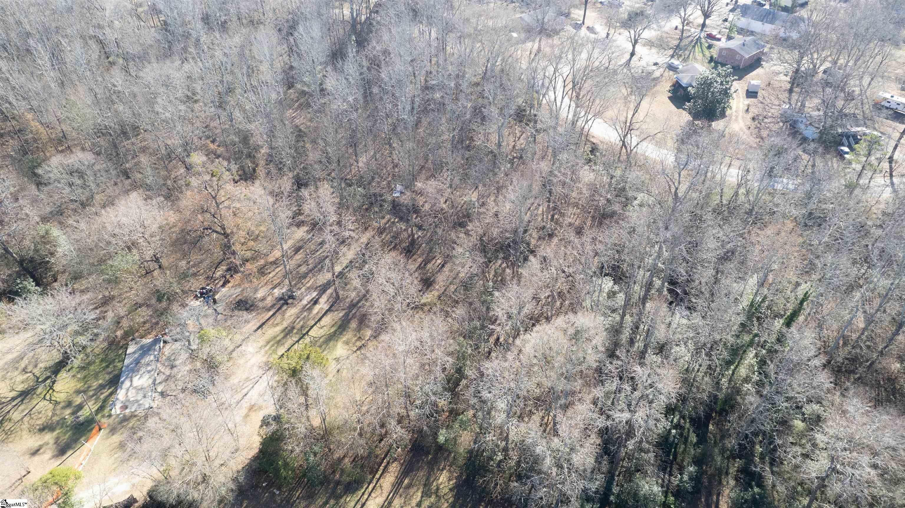 121 Woodland Circle