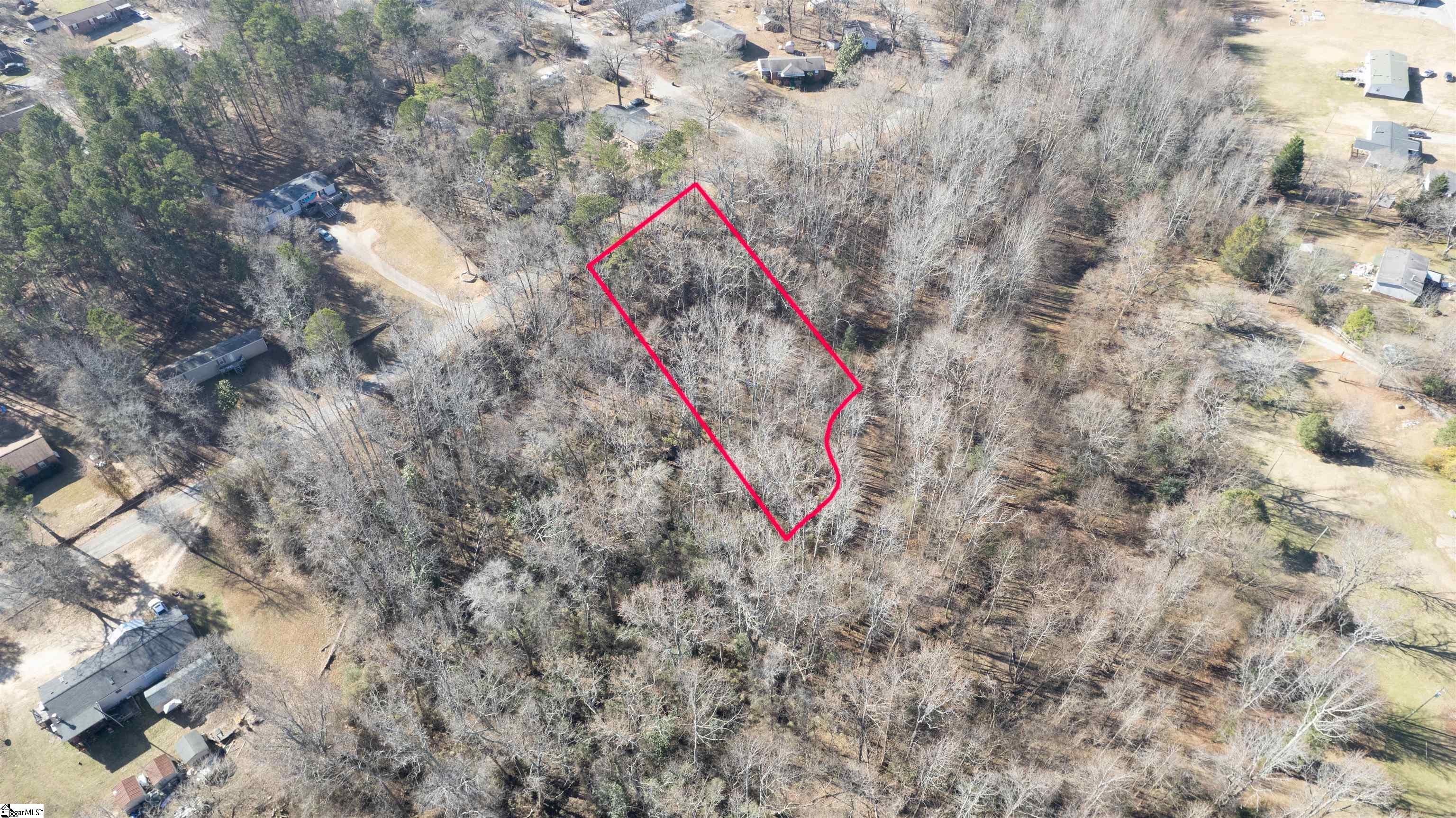 121 Woodland Circle