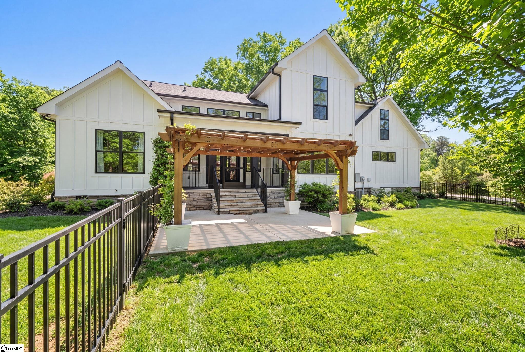 110 Royal Oaks Drive
