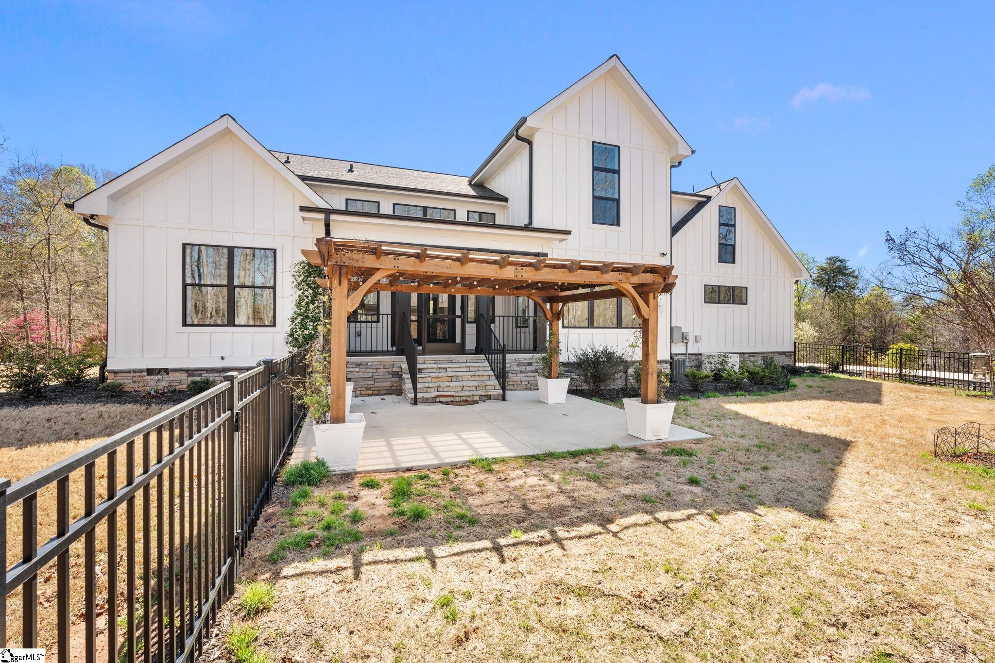 110 Royal Oaks Drive