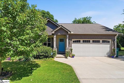 Photo of 739 Kingswood Valley Drive, Moore, SC 29369 (MLS # 1592364)