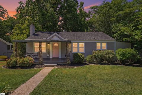 Photo of 321 Ridgecrest Drive, Greenville, SC 29609 (MLS # 1591644)
