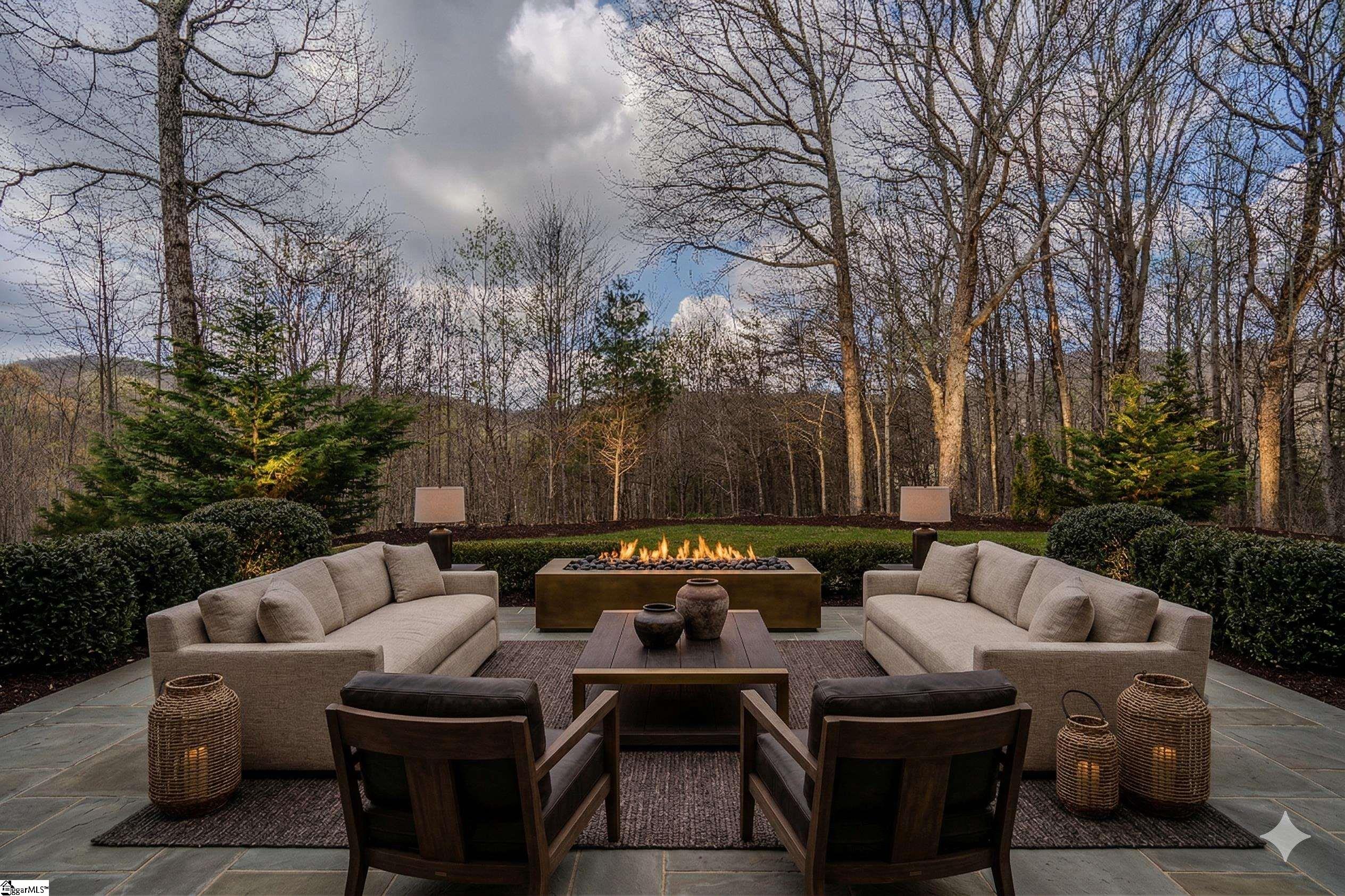 38 The Cliffs Parkway