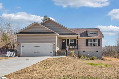 Photo of 884 Hampton Road, Lyman, SC 29365 (MLS # 1577222)
