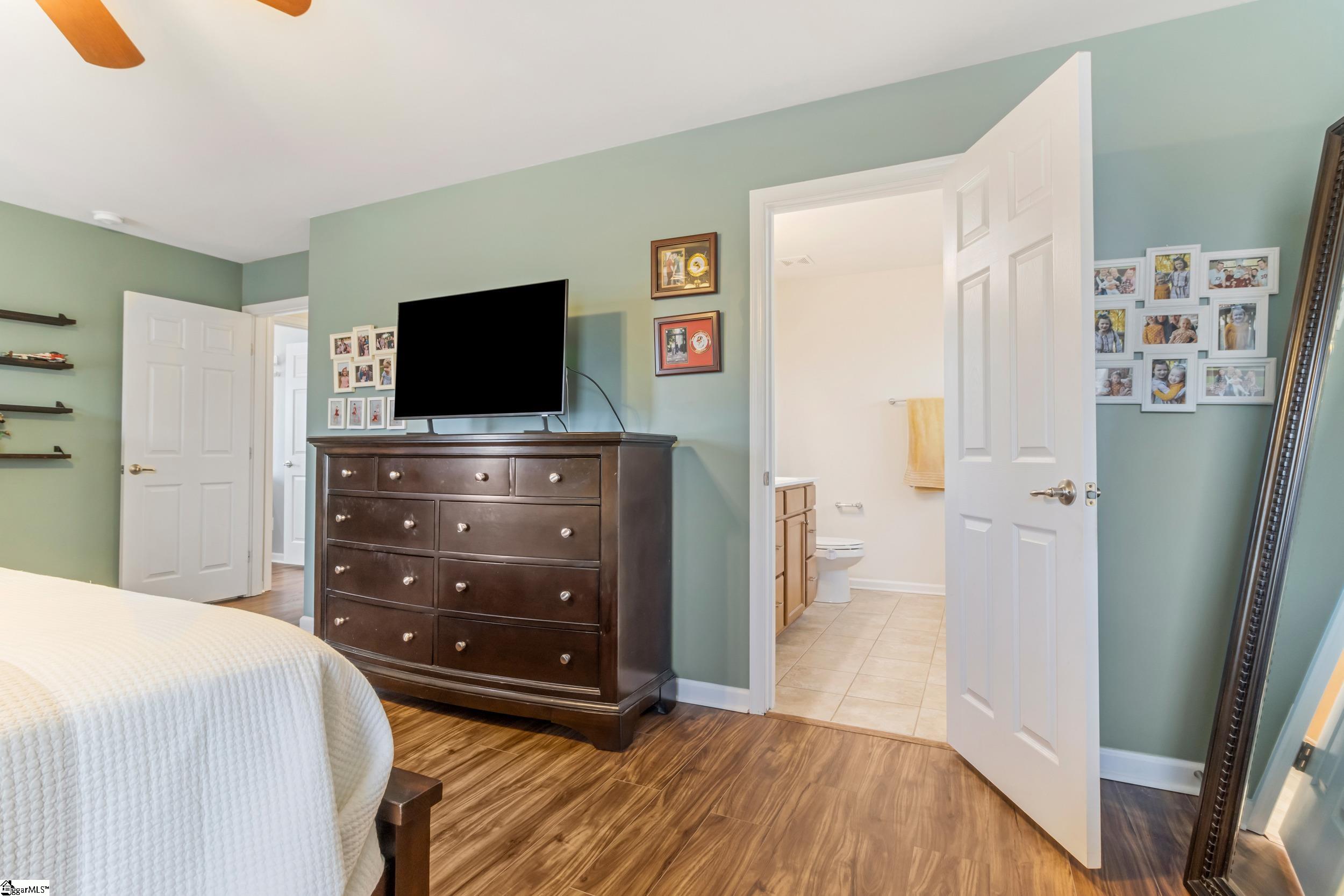 Greenville, South Carolina 29607, United States, 4 Bedrooms Bedrooms, ,3 BathroomsBathrooms,Residential,Active,95586