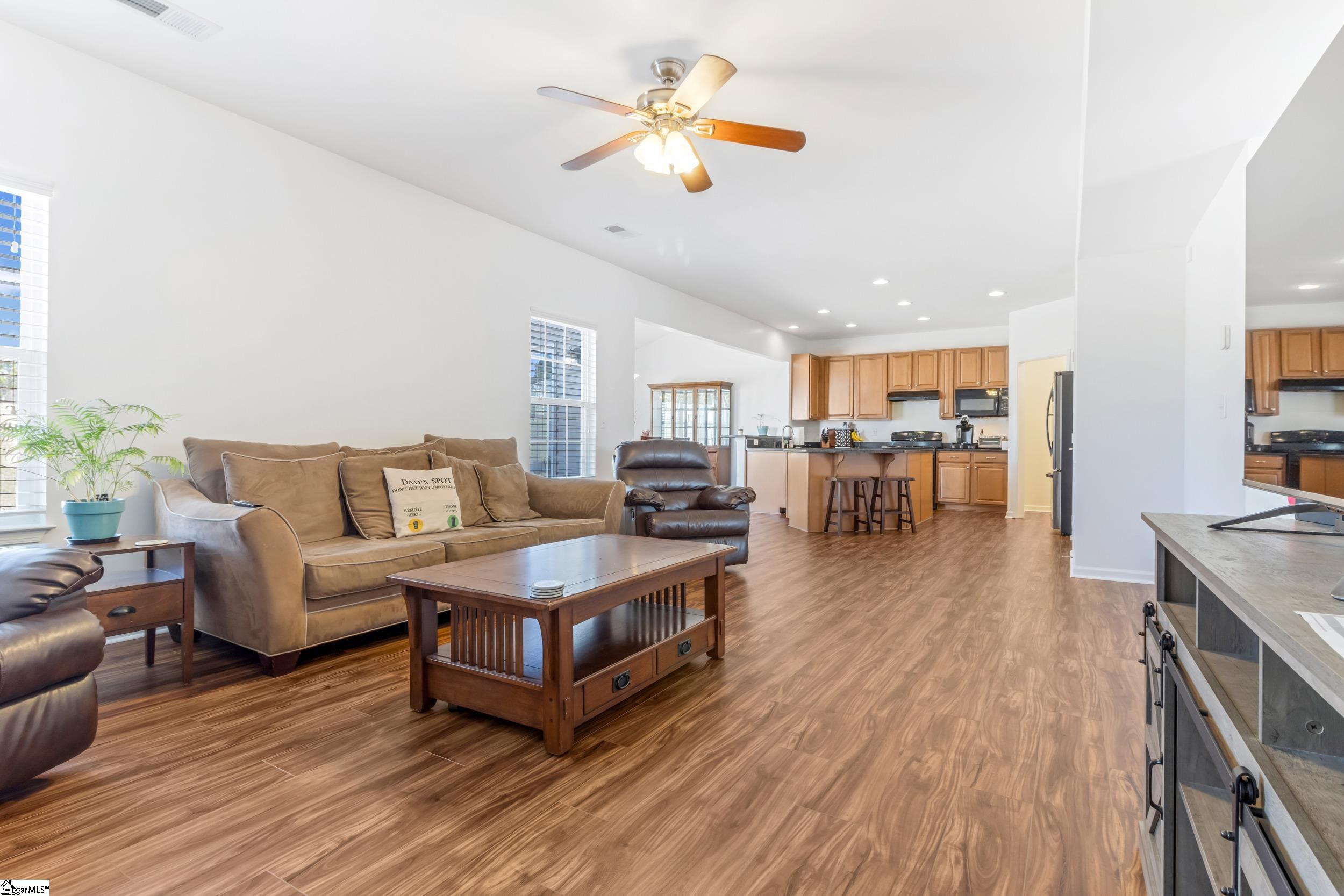 Greenville, South Carolina 29607, United States, 4 Bedrooms Bedrooms, ,3 BathroomsBathrooms,Residential,Active,95586