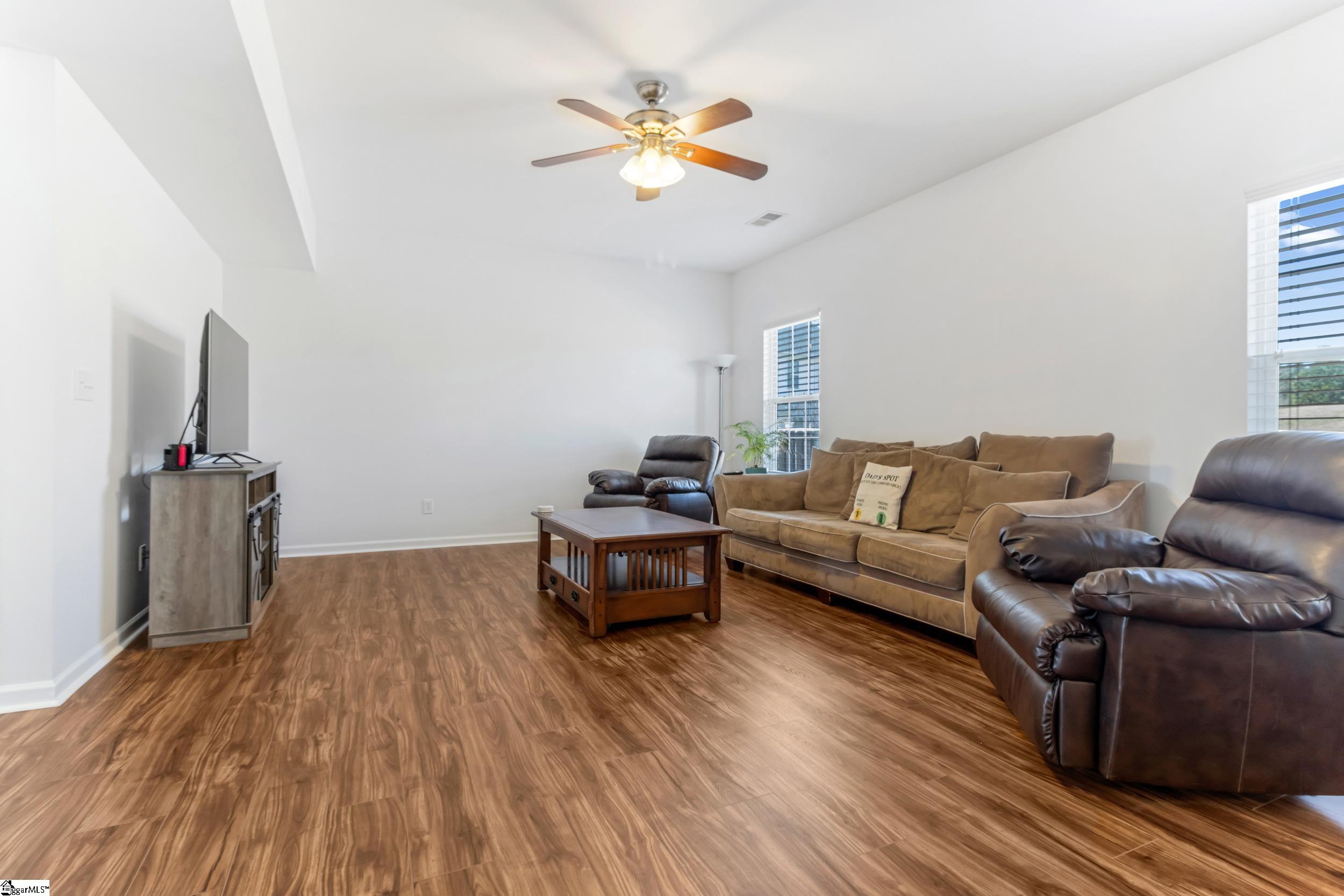 Greenville, South Carolina 29607, United States, 4 Bedrooms Bedrooms, ,3 BathroomsBathrooms,Residential,Active,95586