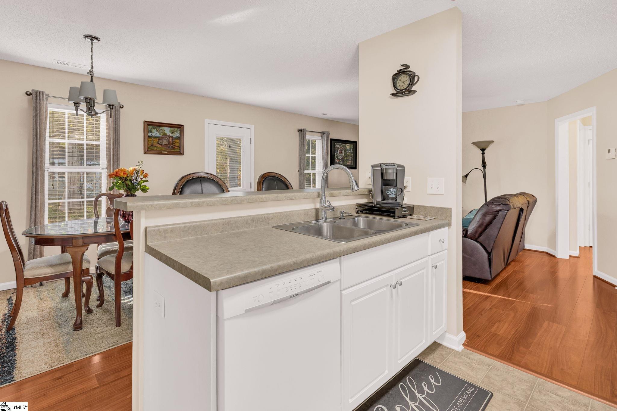 Liberty, South Carolina 29657, United States, 3 Bedrooms Bedrooms, ,2 BathroomsBathrooms,Residential,Active,233314