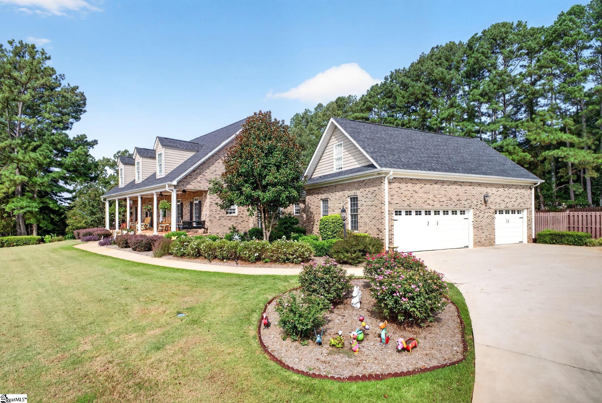 102 Lantern Ridge Drive