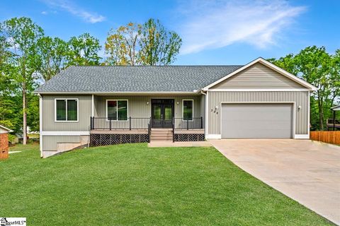 308 Pineridge Drive Spartanburg SC 29303