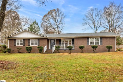 Photo of 208 Huntington Drive, Anderson, SC 29625 (MLS # 1576571)