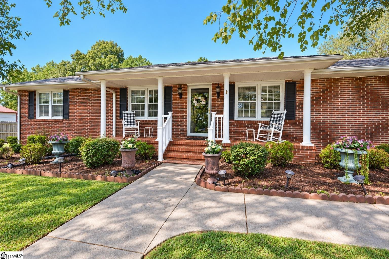 813 Ivy Circle