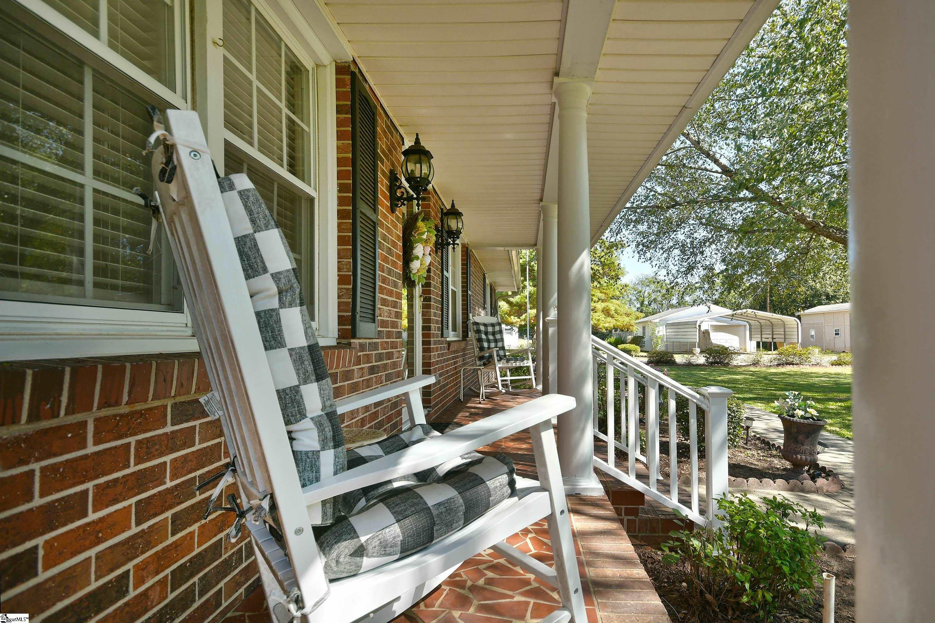 813 Ivy Circle