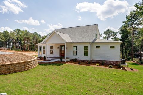 Photo of 1218 Andersonville Road, Townville, SC 29689 (MLS # 1583958)