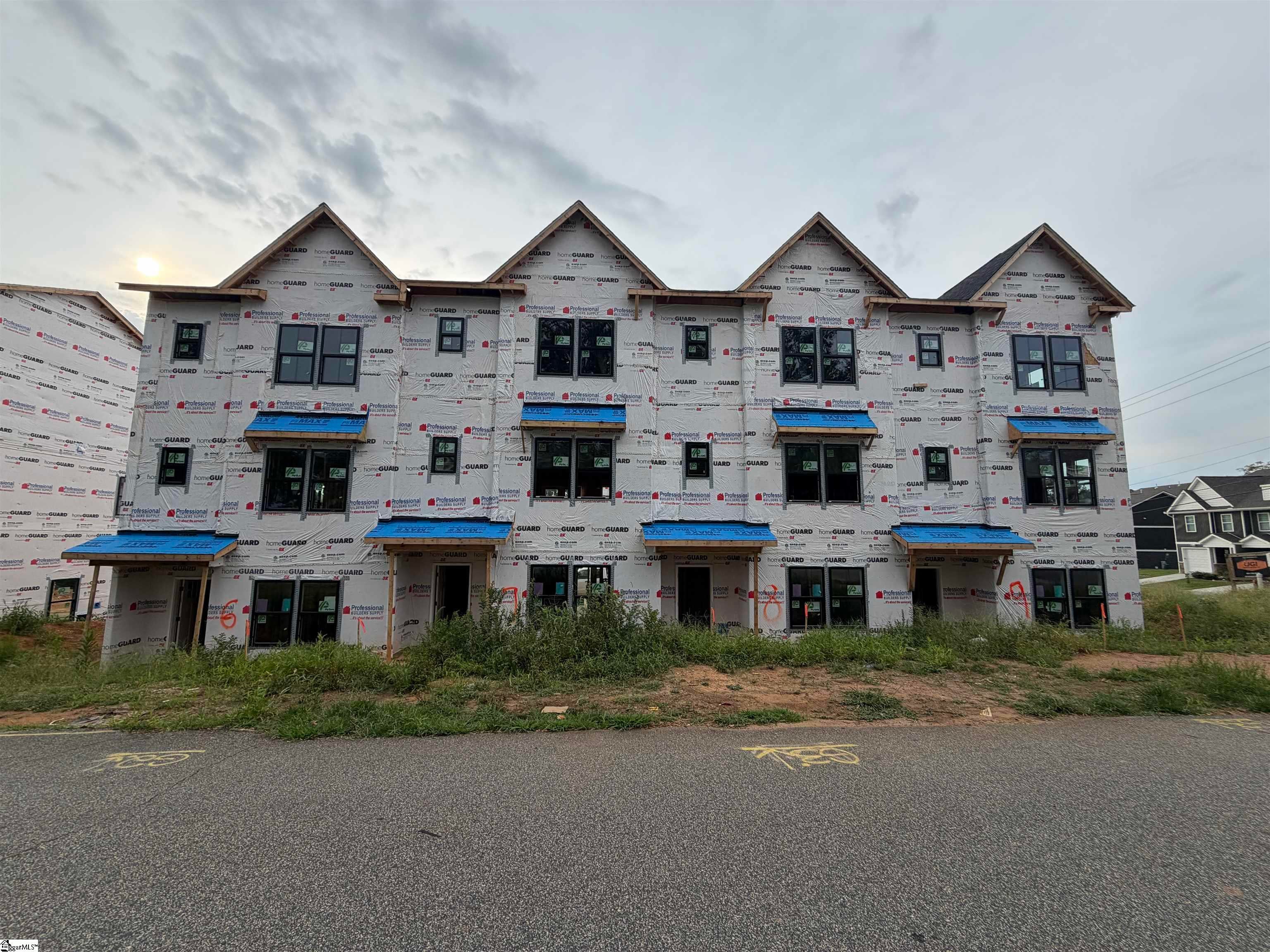 208 Oslo Drive